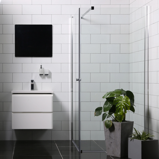 Bathlife Allsidig Dusjhjørne 80x70 cm Sølv/Klart Glass Bathlife Allsidig Dusjhjørne 80x70 cm Sølv/Klart Glass
