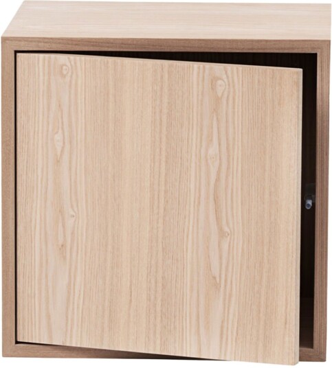 Muuto Stacked 2.0 Oak Medium With Door Hyller & Hyllesystem Julien De Smedt Tre Farget