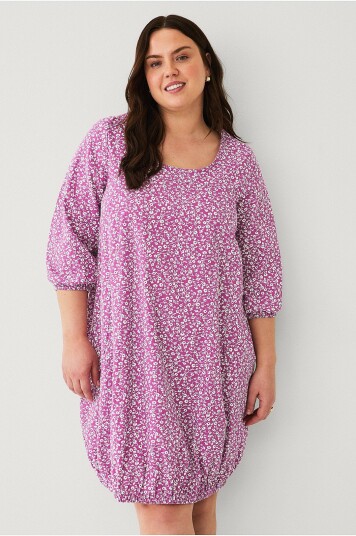 Zizzi - Kjole jEasy 3/4 Aop Abk Dress - Lilla Zizzi - Kjole jEasy 3/4 Aop Abk Dress - Lilla