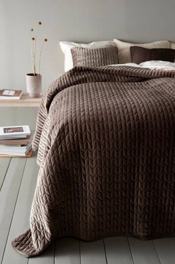 Jotex TILY sengeteppe - dobbeltseng 260x260 cm Brun 1557761-12-78 1557761-04-78