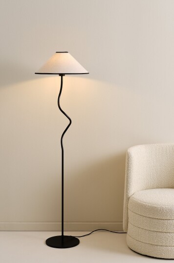 Jotex JULIET gulvlampe Svart 2061141020 Jotex JULIET gulvlampe Svart 2061141020