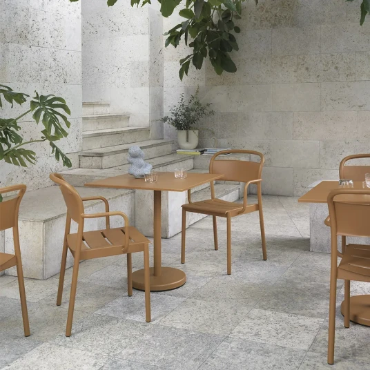 Muuto Linear Steel Bistrobord 70x70 cm Grey Muuto Linear Steel Bistrobord 70x70 cm Grey