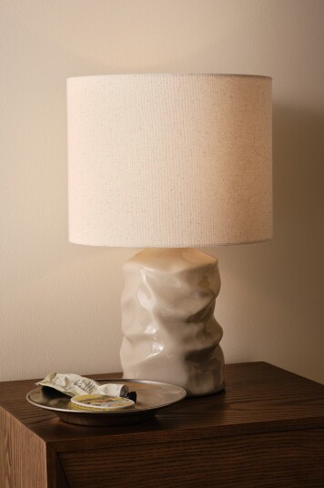Jotex MILERA bordlampe Østers 2161704010 Jotex MILERA bordlampe Østers 2161704010
