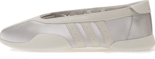 Joggesko adidas Taekwondo Mei Ballet Silver Met./ Grey One/ Ftwr White EUR 7.5 Joggesko adidas Taekwondo Mei Ballet Silver Met./ Grey One/ Ftwr White EUR 7.5