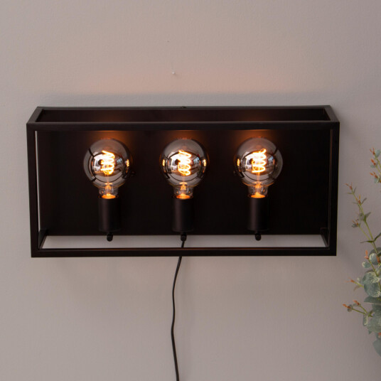 Scanlight Lisboa vegglampe trippel - Svart/Messing