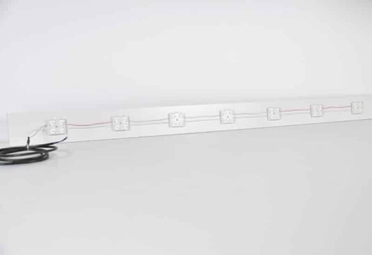 SRI Led stripe 24v Velg lengde på din lyskasse: 125cm Farge: Varm hvit