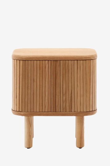 Kave Home Mailen nattbord i askfinér med naturfarget overflate 50 x 55 cm Brun Kave Home Mailen nattbord i askfinér med naturfarget overflate 50 x 55 cm Brun