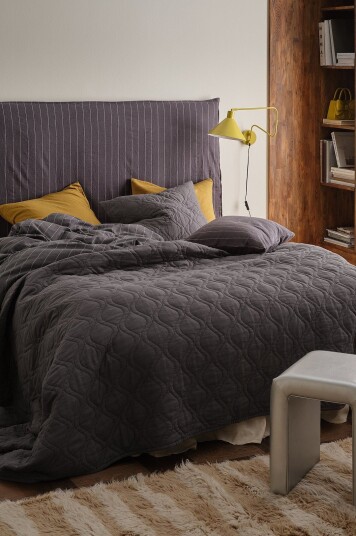 Ellos Home Sengeteppe Elly Quilted i resirkulert halvlinne Grå