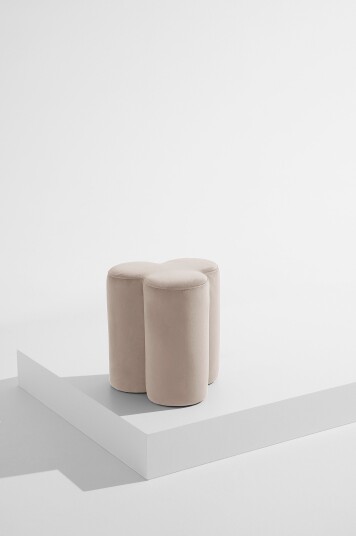 Jotex Puff i Fløyel Ø 40 Cm Kryssfiner/Polyester Sandbeige Bodhi 1663757010 Jotex Puff i Fløyel Ø 40 Cm Kryssfiner/Polyester Sandbeige Bodhi 1663757010
