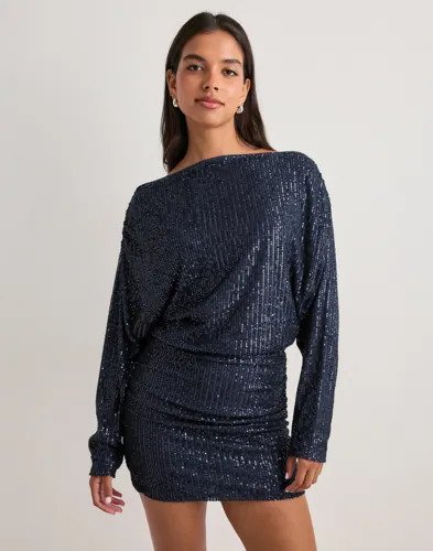 Nelly   Blå   Slouchy Sequin Dress