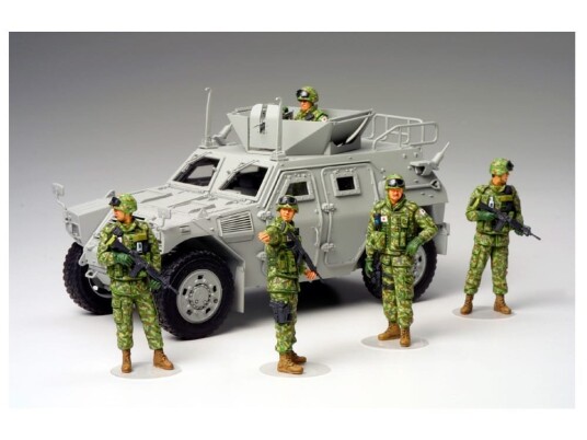 Tamiya 1/35 JGSDF Iraq Humanitarian Assistance Team