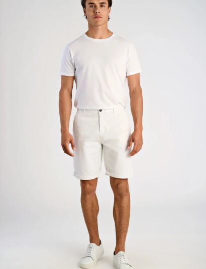 Lindbergh Superflex Chino Shorts - White - L
