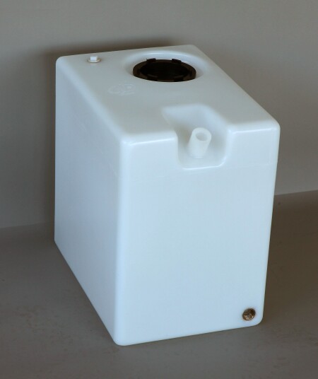 Vanntanker 80 L for hyttekjøkken Vanntanker 80 L for hyttekjøkken