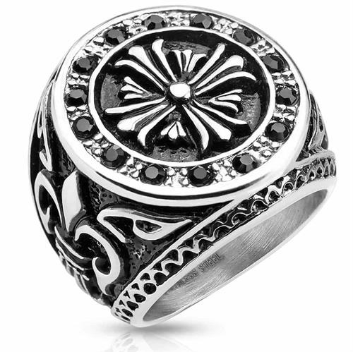 Cast bikerring med celtic kors Cast bikerring med celtic kors