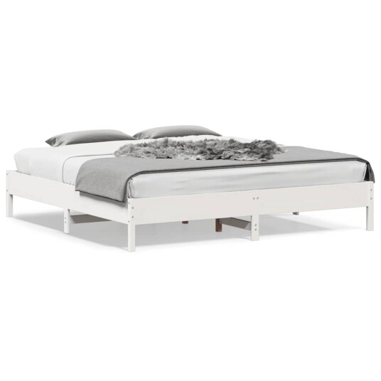  Sengeramme med madrass hvit 200x200 cm heltre furu 8721012428522