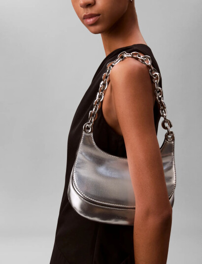 Calvin Klein Chain Shoulder Bag - Silver - ONE SIZE Calvin Klein Chain Shoulder Bag - Silver - ONE SIZE