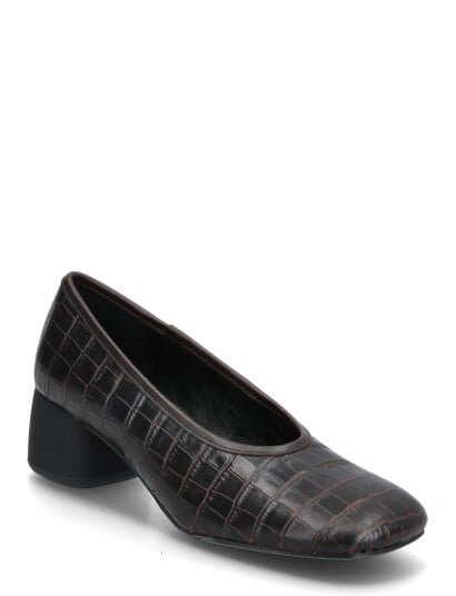 VAGABOND Livia Brown 37 VAGABOND Livia Brown 37