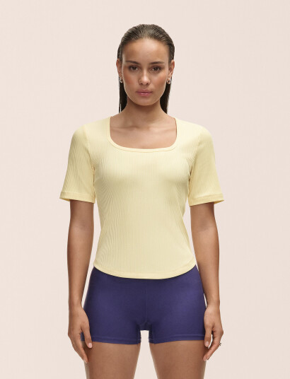 Casall Scoop Rib Tee - Yellow - 36