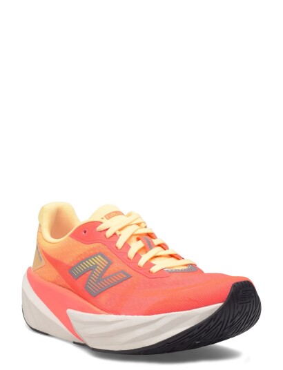 New Balance New Balance Fuelcell Rebel V5 Coral 35 New Balance New Balance Fuelcell Rebel V5 Coral 35