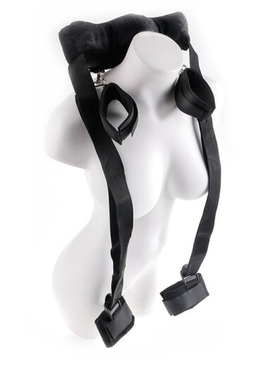 Fetish Fantasy Series Fetish Fantasy Bondage-sele med Mansjetter - Svart Fetish Fantasy Series Fetish Fantasy Bondage-sele med Mansjetter - Svart
