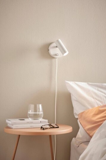 Jotex LEE vegglampe Hvit 1543328-02-0 1543214-01-0 Jotex LEE vegglampe Hvit 1543328-02-0 1543214-01-0