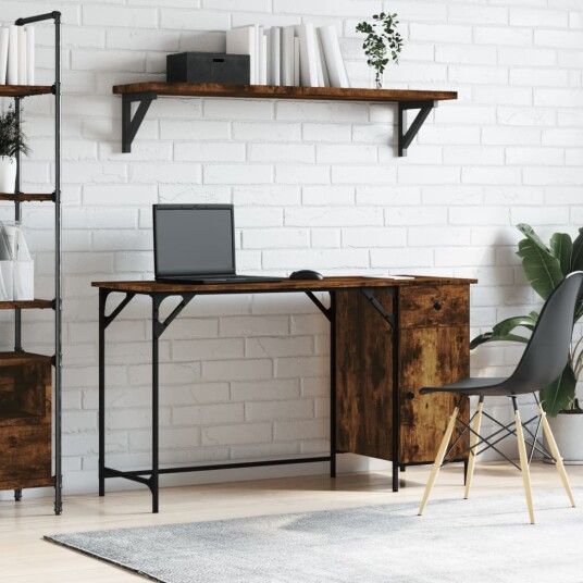 vidaXL Skrivebord røkt eik 131x48x75 cm konstruert tre vidaXL Skrivebord røkt eik 131x48x75 cm konstruert tre