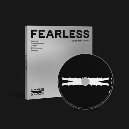 MediaTronixs Le Sserafim : Fearless (Monochrome Bouquet Version) CD EP (2022) Pre-Owned