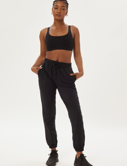 Girlfriend Collective Reset Slim Straight Jogger - Black - XS