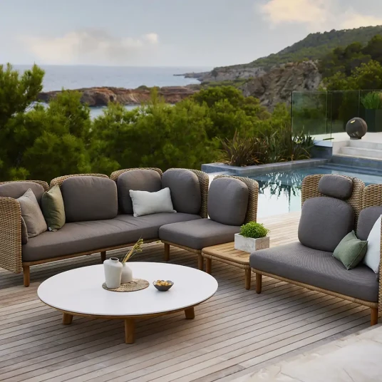 Cane line Arch hjørnesofa m/lav+høy rygg Cane line Arch hjørnesofa m/lav+høy rygg