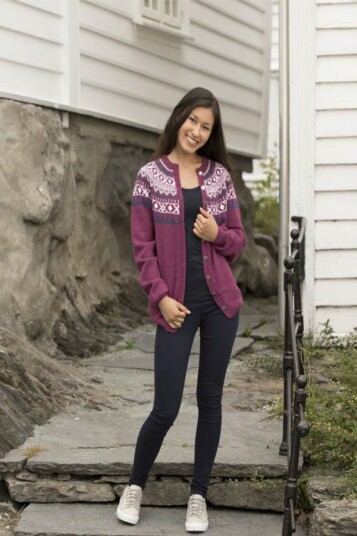 Viking Garn 1816 9 Mali Kofte Mørk Rosa Viking Garn 1816 9 Mali Kofte Mørk Rosa