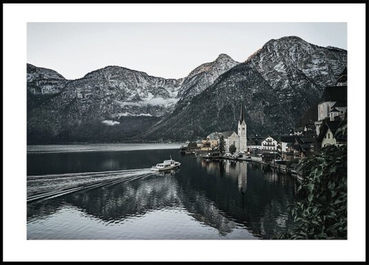 Serene Mountain Village Reflection Plakat Plakat / 100x150cm
