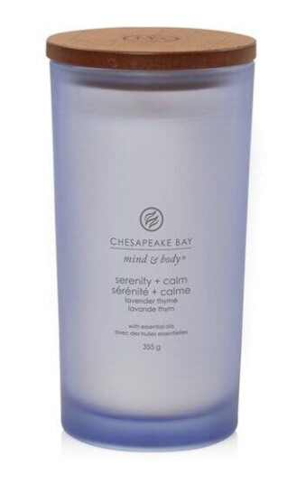 Chesapeake Bay Scented candle with wooden lid - Lavender Thyme