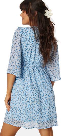 ONLY Onlamanda 3/4 Short Dress Light blue/Floral XS ONLY Onlamanda 3/4 Short Dress Light blue/Floral XS