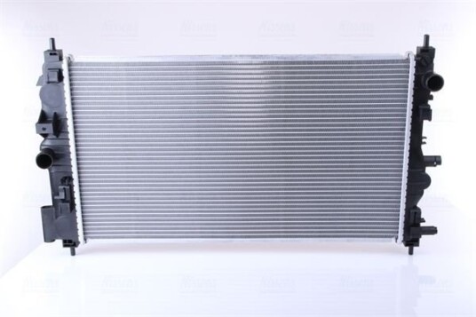 Radiator NISSENS 61676