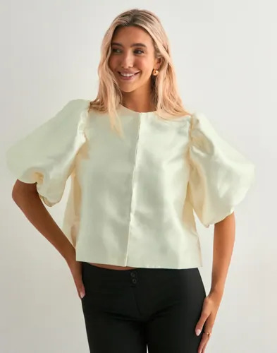 Malina Hvit Cleo pouf sleeve blouse