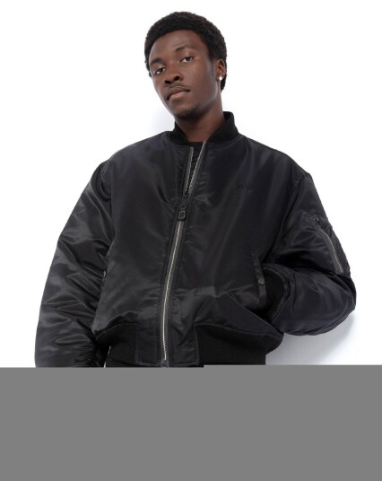 Schott Recycled Nylon MA-1 90's Fit Bomber Jacket Svart