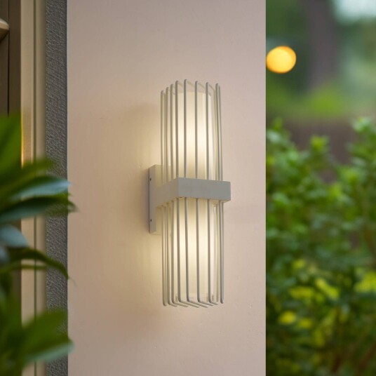 Lucande utendørs vegglampe Chandan 42 cm hvit metall IP54 Lucande utendørs vegglampe Chandan 42 cm hvit metall IP54