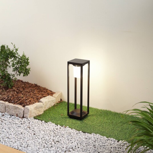 Lucande LED-solcellebelysning Nilea 50 cm svart sensor