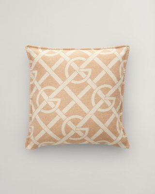 Gant Pynteputetrekk med monogram-mĂžnster DRY SAND 50X50 Gant Pynteputetrekk med monogram-mĂžnster DRY SAND 50X50