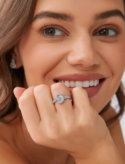 By Jolima Knot Crystal Ring   Silver   19 MM