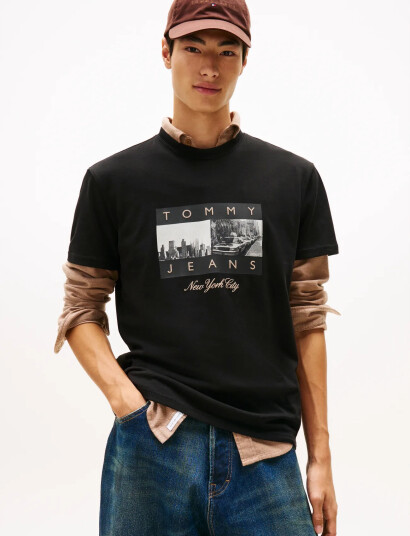 Tommy Jeans Tjm Reg Photo Flag Ss Tee - Black - XS