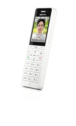 AVM FRITZ!Fon X6 - Trådløst ekstra håndsett - svarersystem - med internettradio med anrops-ID - ECO DECT\GAP - treveis anropskapasitet - SIP - hvit AVM FRITZ!Fon X6 - Trådløst ekstra håndsett - svarersystem - med internettradio med anrops-ID - ECO DECT\GAP - treveis anropskapasitet - SIP - hvit