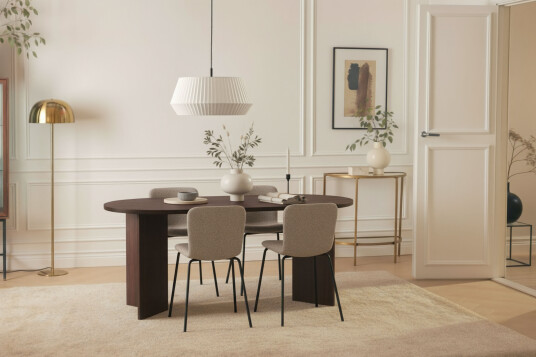 Other Brand Dano Spisebord 180 cm med 4 Katy Spisestoler Valnøtt / Greige