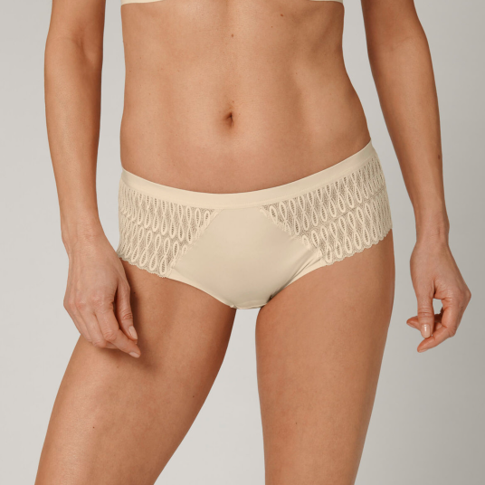 Triumph Truser Aura Spotlight Maxi Hipster Krem 42 Dame Triumph Truser Aura Spotlight Maxi Hipster Krem 42 Dame