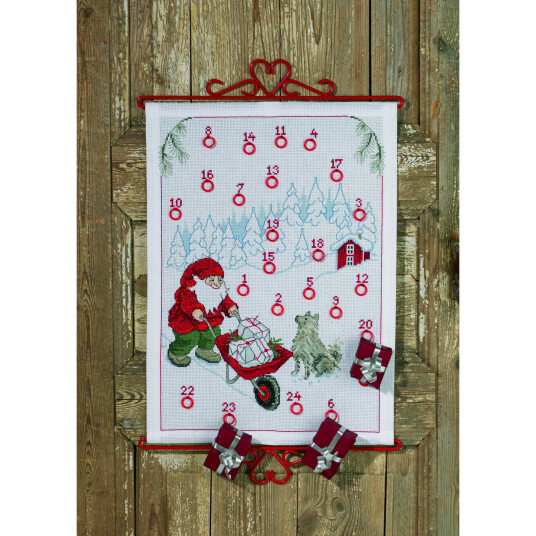 Adventskalender, Nisse med trillebår Aida, 34-9654 Adventskalender, Nisse med trillebår Aida, 34-9654