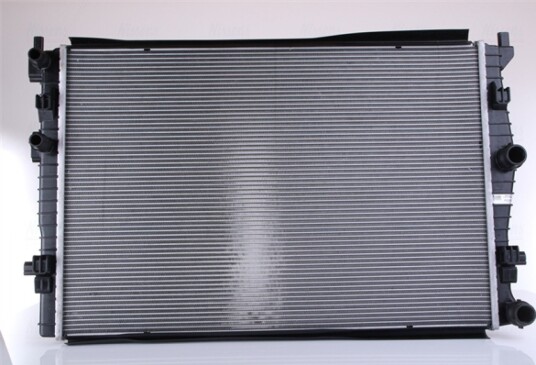 Radiator NISSENS 606267
