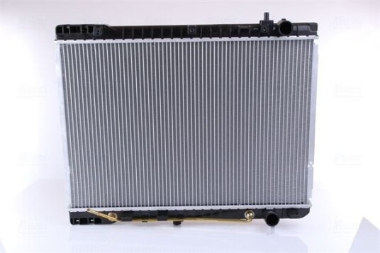 Radiator NISSENS 66671