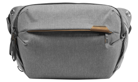 Peak Design Everyday Sling 10L V2 Ash. Liten og smart slingbag