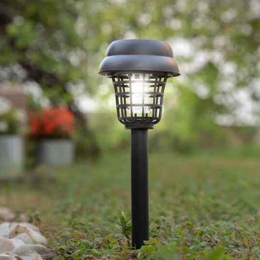 Myggdrepende solcellelampe for hage Myggdrepende solcellelampe for hage