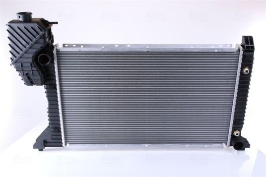 Radiator NISSENS 62686A